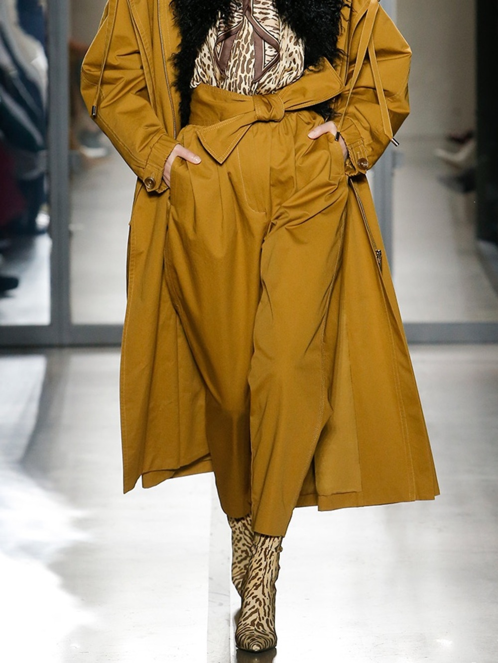 NEW Zimmermann Fall 2019 Espionage ochra Obi drill pant